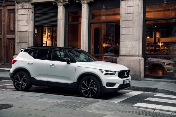 Το Volvo XC40 εισέρχεται στην υβριδική εποχή!