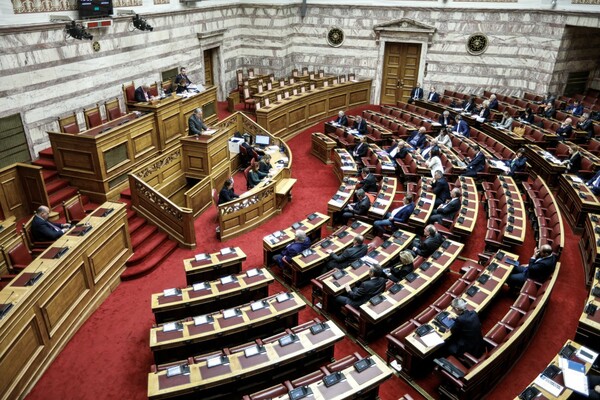 Ψηφίστηκε το φορολογικό νομοσχέδιο στη Βουλή