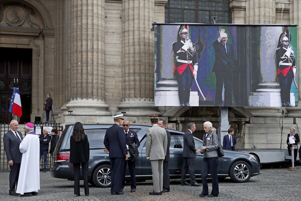 ΦΩΤΟΡΕΠΟΡΤΑΖ: Τελευταίο αντίο στον Ζακ Σιράκ - Ηγέτες από όλο τον κόσμο στην κηδεία - Η ελληνική εκπροσώπηση