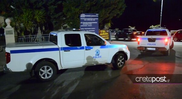 Ανώγεια: Παραδόθηκε ο γιος του 63χρονου- Νέα στοιχεία για τις διαδοχικές δολοφονίες στην πλατεία