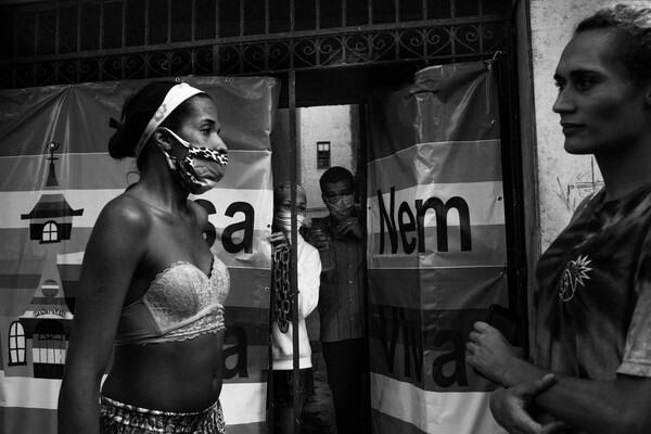 Βραζιλία: Αν δεν κάνω σεξ θα πεθάνω της πείνας- Transgender εργάτριες προσπαθούν να επιβιώσουν στην πανδημία