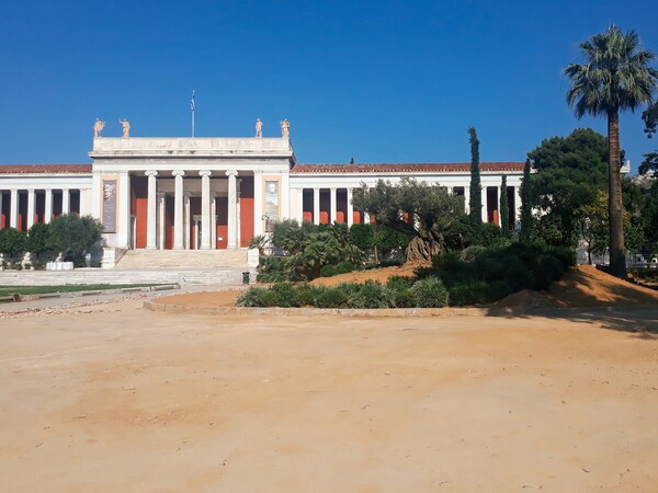 Αρχαιολογικό Μουσείο: Νέα όψη στον προαύλιο χώρο - Ξεκίνησε η ανάπλαση