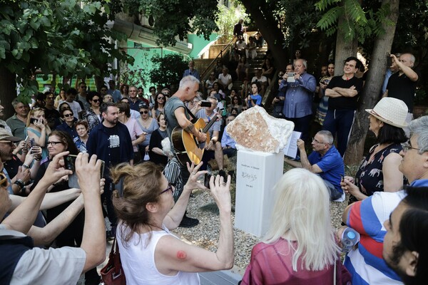 Μια συναυλία για την Αρλέτα - Στα αποκαλυπτήρια του γλυπτού της στα Εξάρχεια