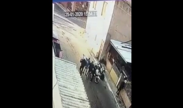 Αστυνομικός χτύπησε παιδί στο Μενίδι: Σάλος μετά το βίντεο - ΕΔΕ από την ΕΛ.ΑΣ