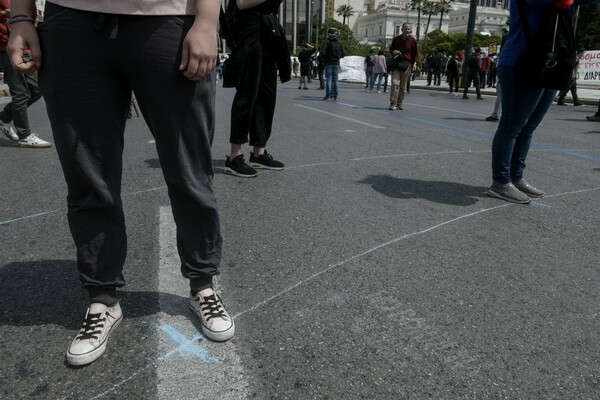 Μεγάλη συγκέντρωση διαμαρτυρίας καλλιτεχνών στο Σύνταγμα