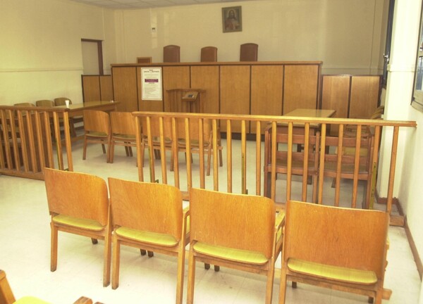 Κρήτη: 20 χρόνια φυλάκιση σε ιδιοκτήτη φροντιστηρίου - Για ασέλγεια σε μαθήτριές του
