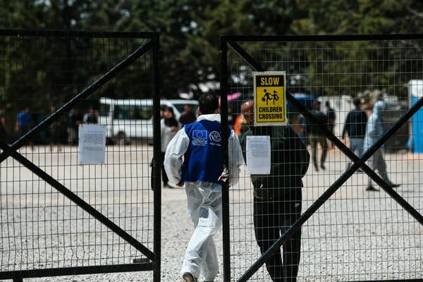 Μηταράκης: Σε Σάμο και Μαλακάσα οι πρώτες κλειστές δομές - Τι ισχύει για τις ΜΚΟ