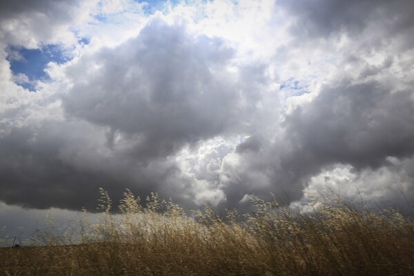 ΕΜΥ: Έκτακτο δελτίο επιδείνωσης του καιρού - Καταιγίδες, χαλάζι και ισχυροί άνεμοι