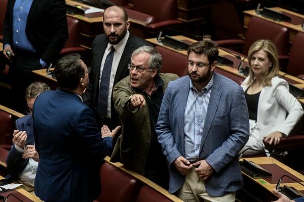 Βουλή: «Ντροπή, βγείτε από την αίθουσα» - Βουλευτής χειρονόμησε προκαλώντας την οργή του προεδρείου
