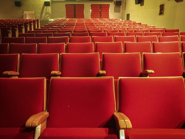 Η Ελληνική Ακαδημία Κινηματογράφου ζητά σχέδιο για την επανεκκίνηση του σινεμά