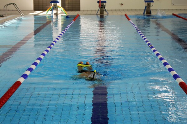 Δήμος Αθηναίων: Ανοίγουν αύριο τα κλειστά κολυμβητήρια - Δωρεάν η χρήση για όλο τον μήνα
