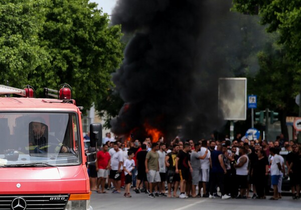 Λάρισα: Επίθεση με γροθιές και μπουκάλια σε δημοσιογράφο του ΣΚΑΪ - «Δεν υπήρχε αίτια»