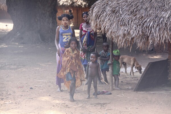 Ένας Έλληνας στα τελευταία παρθένα χωριά της Μαδαγασκάρης