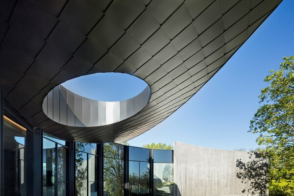 Ένα installation του 1972 αποτέλεσε την έμπνευση για τη δημιουργία αυτού του πανύψηλου σπιτιού στη Μελβούρνη