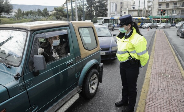 Πέτσας: Περιορισμός στον αριθμό και στη διάρκεια των μετακινήσεων