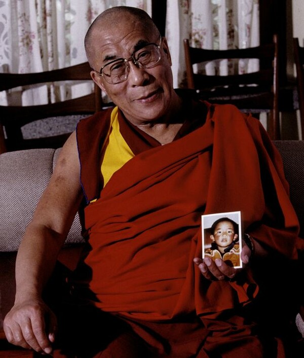 Ο «μετενσαρκωμένος» ηγέτης του Βουδισμού που εξαφανίστηκε μυστηριωδώς σε ηλικία 6 ετών