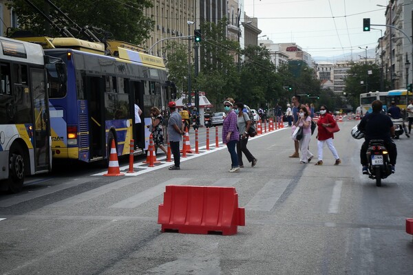 Ο Μεγάλος Περίπατος της Αθήνας: Εναλλακτικές διαδρομές προτείνει ο Δήμος - Λίστα με οδηγίες για τα ΙΧ