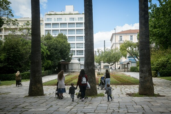 Η Ελλάδα μετά από 42 ημέρες καραντίνας - Η πρώτη μέρα σε εικόνες