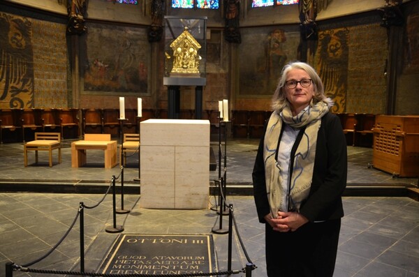 Αγία Κορόνα: Ανασύρθηκαν σε καθεδρικό ναό της Γερμανίας τα λείψανα της πιο επίκαιρης Αγίας των τελευταίων ημερών