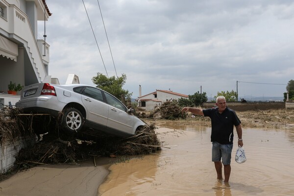 Εύβοια: Οχτώ νεκροί από τις πλημμύρες - Ταυτοποιήθηκε η σορός του αγνοούμενου στον Κάλαμο