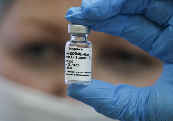 Κορωνοϊός: Η Ρωσία ενέκρινε και δεύτερο εμβόλιο - Τι ανακοίνωσε ο Πούτιν