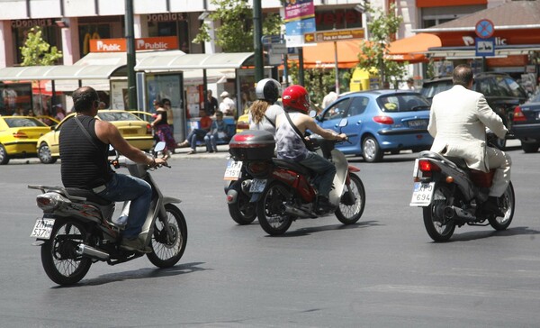 Δημιουργούνται 1.180 νέες θέσεις στάθμευσης δικύκλων στην Αθήνα