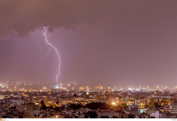 Νέο έκτακτο δελτίο επιδείνωσης καιρού: Βροχές, καταιγίδες και χαλάζι έως την Κυριακή