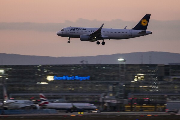 Η Lufthansa ανακοινώνει απολύσεις: Καταργούνται χιλιάδες θέσεις εργασίας και μειώνεται ο στόλος
