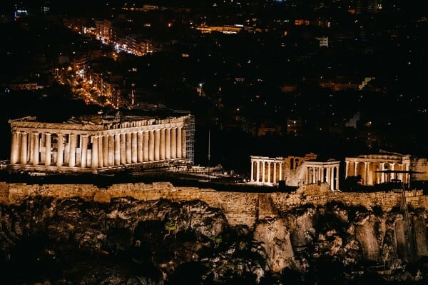 Λυκαβηττός: Το σήμερα και η ιστορία του μέσα από πρωτότυπες εικόνες και αρχειακό υλικό