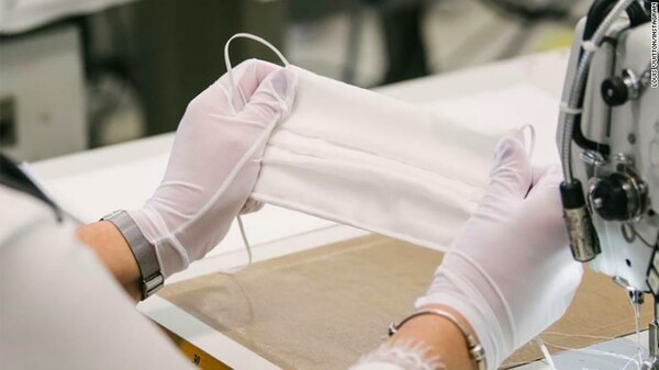 Η Louis Vuitton κυκλοφορεί ασπίδα προσώπου πολυτελείας για τον κορωνοϊό