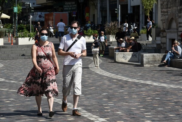 Παναγιωτόπουλος: Στις προτάσεις να φοράμε μάσκα ακόμη και στους δρόμους