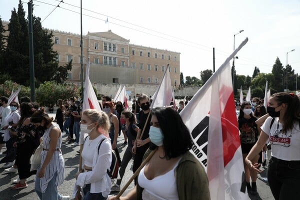 Πανεκπαιδευτικό συλλαλητήριο στην Αθήνα για τα μέτρα στα σχολεία- Τι ζητούν οι μαθητές