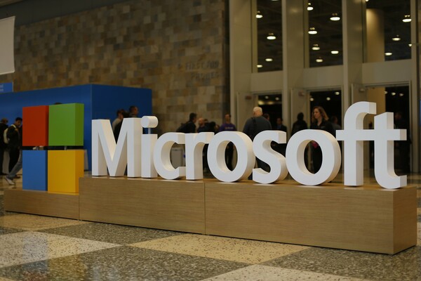 Η Microsoft ανακοινώνει επένδυση 1 δισεκατομμυρίου ευρώ στην Ελλάδα