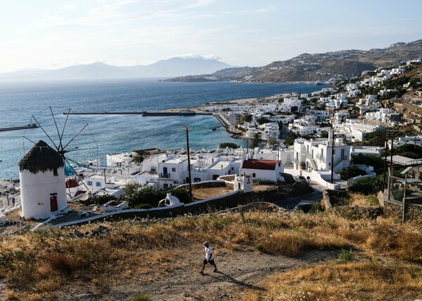 Μύκονος και Χαλκιδική: Όλα τα περιοριστικά μέτρα για τον κορωνοϊό - Δημοσιεύτηκε το ΦΕΚ