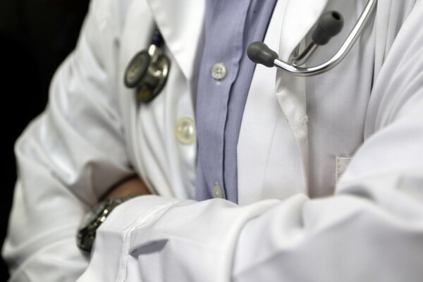 Τέλος στους «ψευτογιατρούς» βάζει ο ΠΙΣ - Νέο μητρώο των ιατρών όλης της χώρας