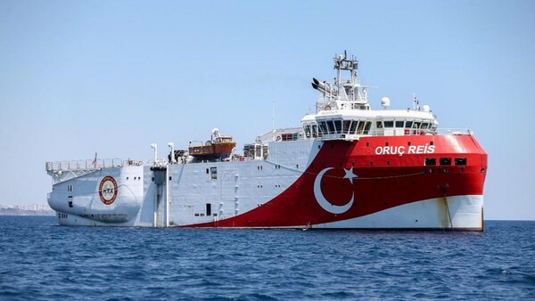 Γαλλία: Να αποφύγει τις νέες προκλήσεις η Τουρκία- To Oruc Reis πλέει στην περιοχή που δέσμευσε η Navtex