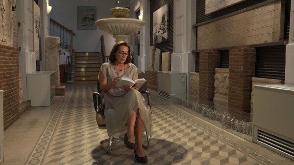 Η Κατερίνα Σακελλαροπούλου διαβάζει επιστολές Εβραίων μητέρων της Θεσσαλονίκης, πριν από το Άουσβιτς