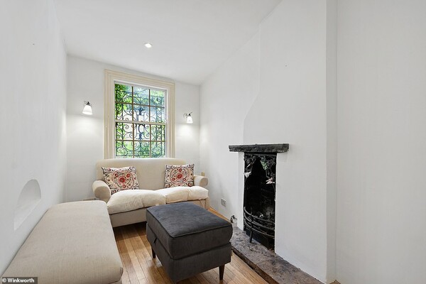 Το «στενότερο σπίτι στο Λονδίνο» με πρόσοψη 1,6μ. πωλείται για ένα εκατομμύριο λίρες