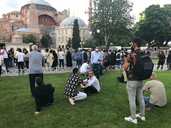 Αποστολή στην Τουρκία: Προσεγγίζοντας μια κοινωνία διχασμένη και άνιση