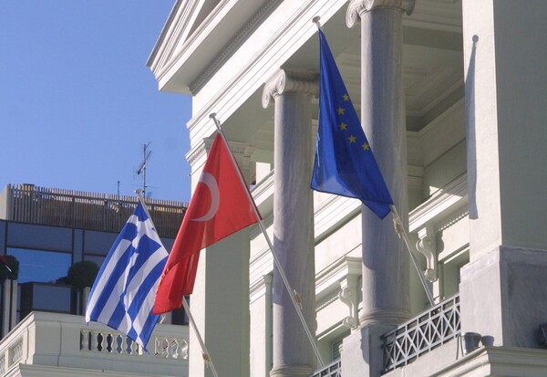 Ξεκινούν οι διερευνητικές επαφές Ελλάδας - Τουρκίας στην Κωνσταντινούπολη