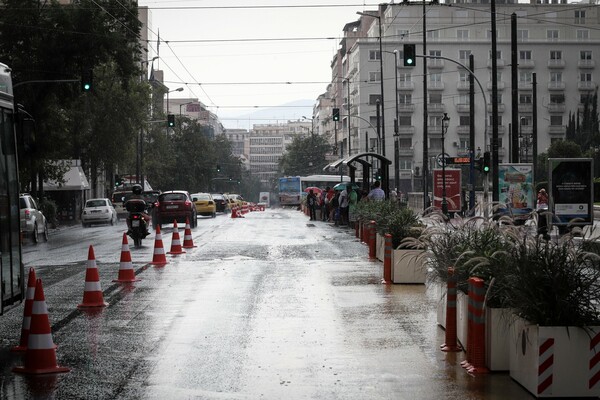 Κακοκαιρία «Θάλεια»: Ισχυρή βροχόπτωση στην Αττική