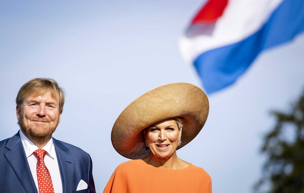 Ολλανδία: Αντιδράσεις για τις διακοπές του βασιλιά στην Ελλάδα- Γυρίζει πίσω