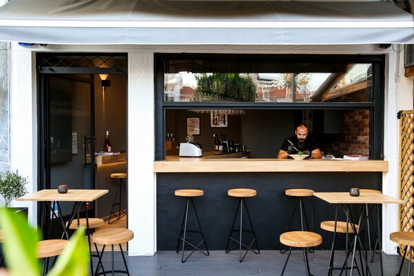 Wine Barrique: Ένα νέο wine bar με ελληνική φιλοσοφία