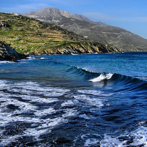 Oι surfers της Τήνου