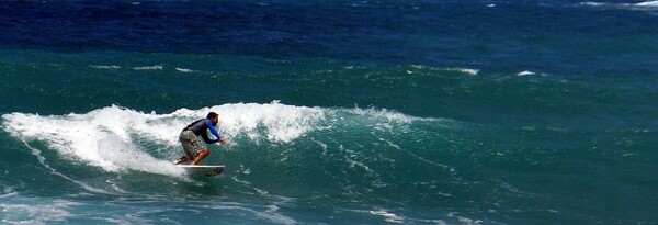 Oι surfers της Τήνου