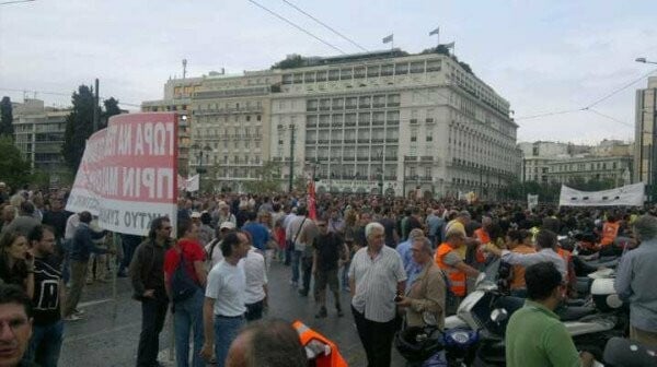 Φωτογραφίες από το Σύνταγμα - τώρα
