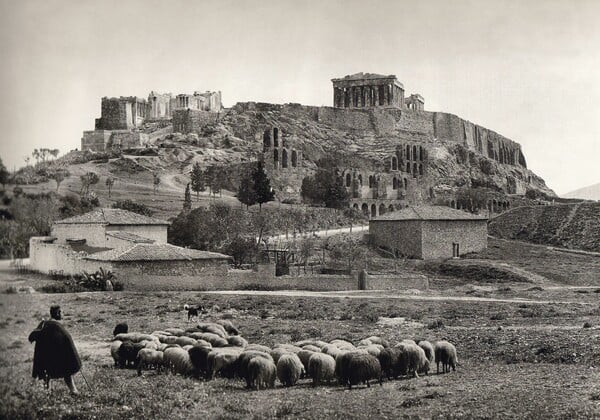 107 αριστουργηματικές φωτογραφίες μιας απλής, ήσυχης Ελλάδας (1903-1930)