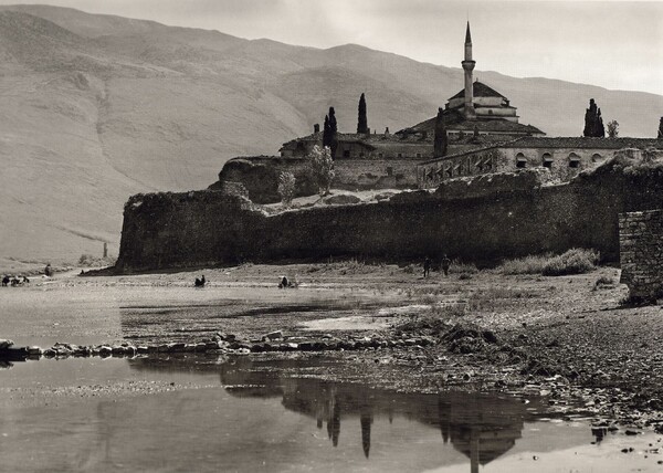 107 αριστουργηματικές φωτογραφίες μιας απλής, ήσυχης Ελλάδας (1903-1930)