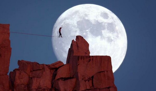 Βίντεο: Το πιο υπέροχο Moonwalk!