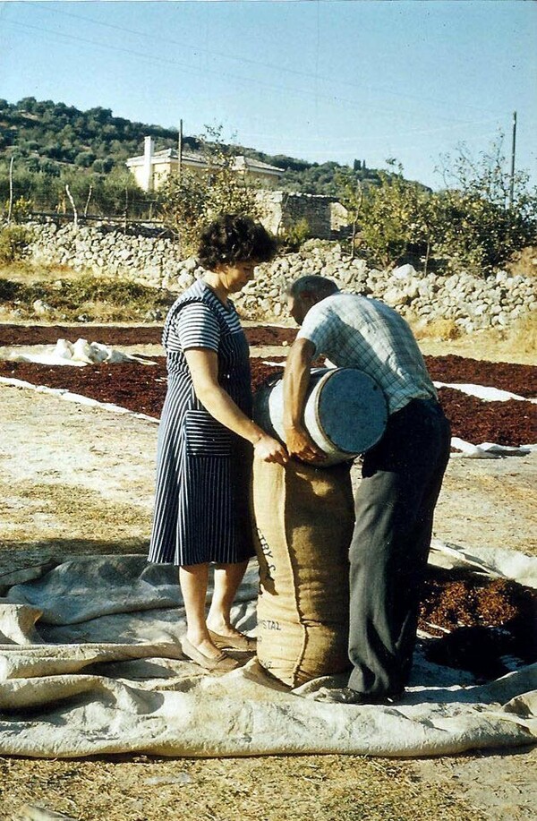 Οι Αρχάνες: 34 σπάνιες φωτογραφίες